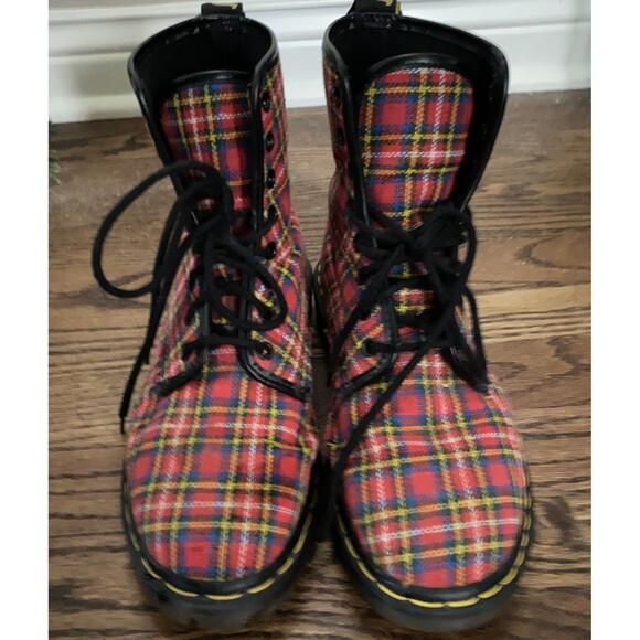 DR. MARTENS RED TARTAN PLAID BOOTS SIZE 9 US MADE IN ENGLAND RARE VINTAGE READ - Picture 4 of 10